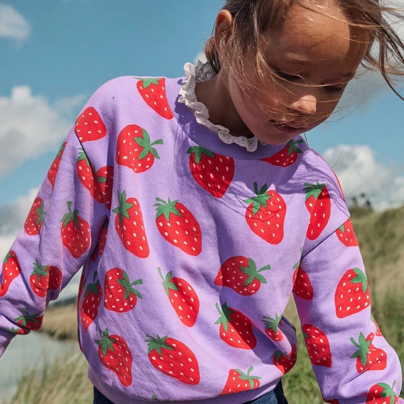 

2025 Autumn New Children's Cartoon Strawberry Printed Round Neck Casual Base Hoodie
