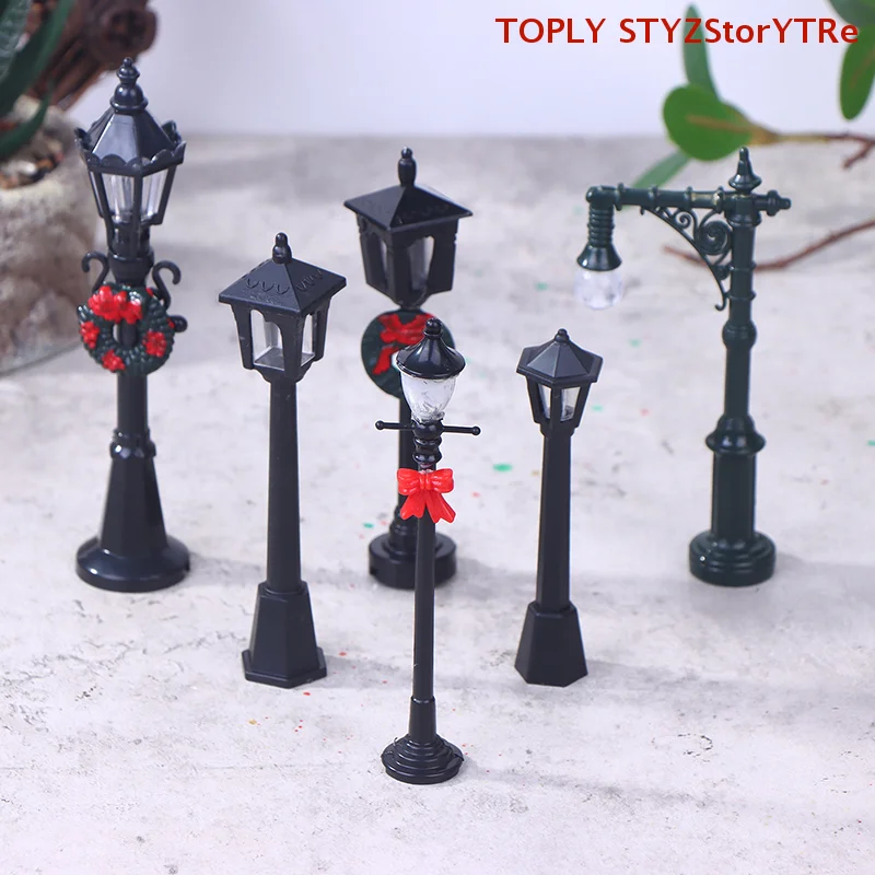 9/12pcs Mini Christmas Lamp Post Models, Dollhouse Street Lights for Miniature Landscape Decor