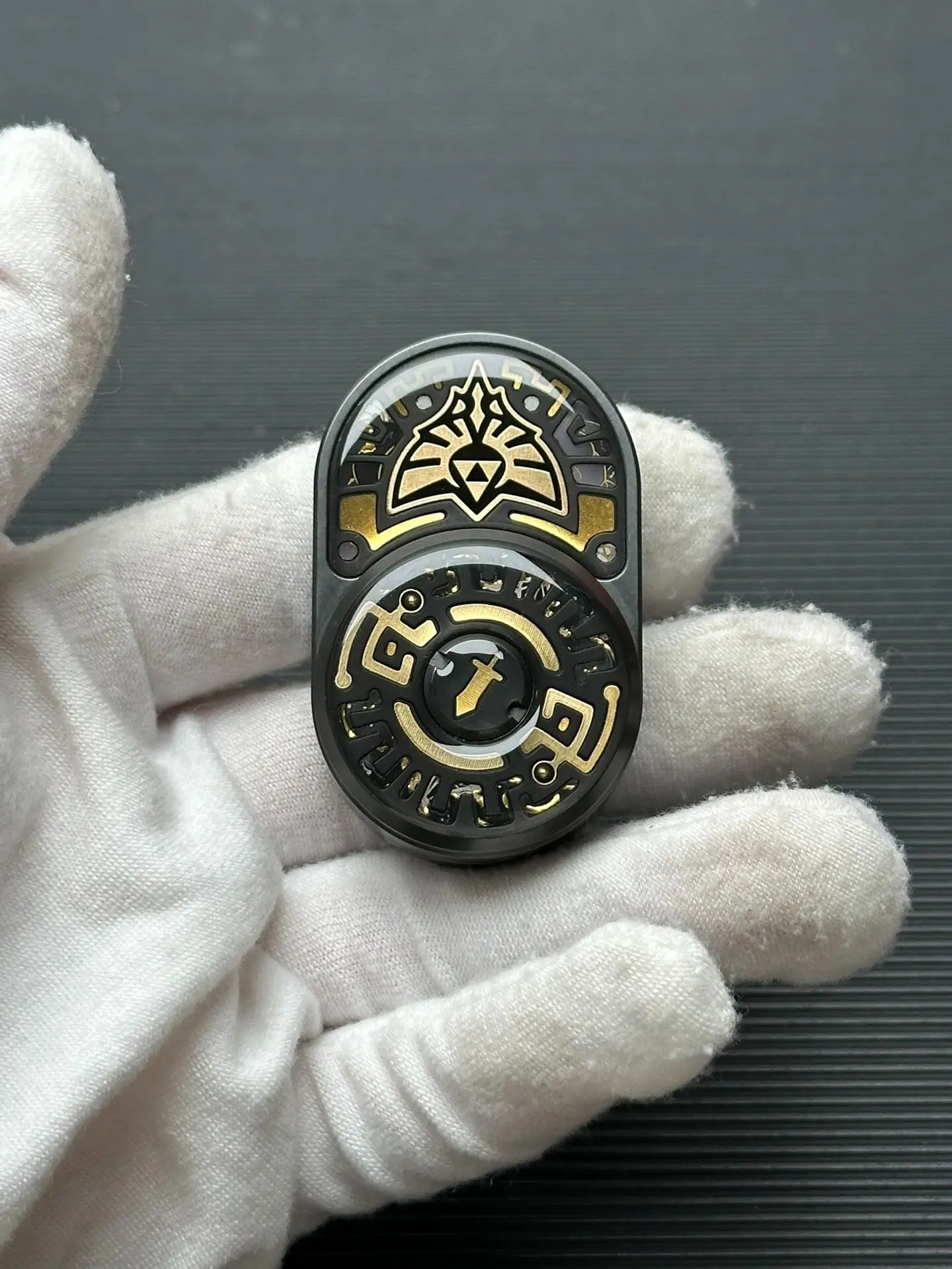 Used EDC Mot Shield Mix + Sealing Crystal Zirconium Alloy Material EDC Decompression Toy