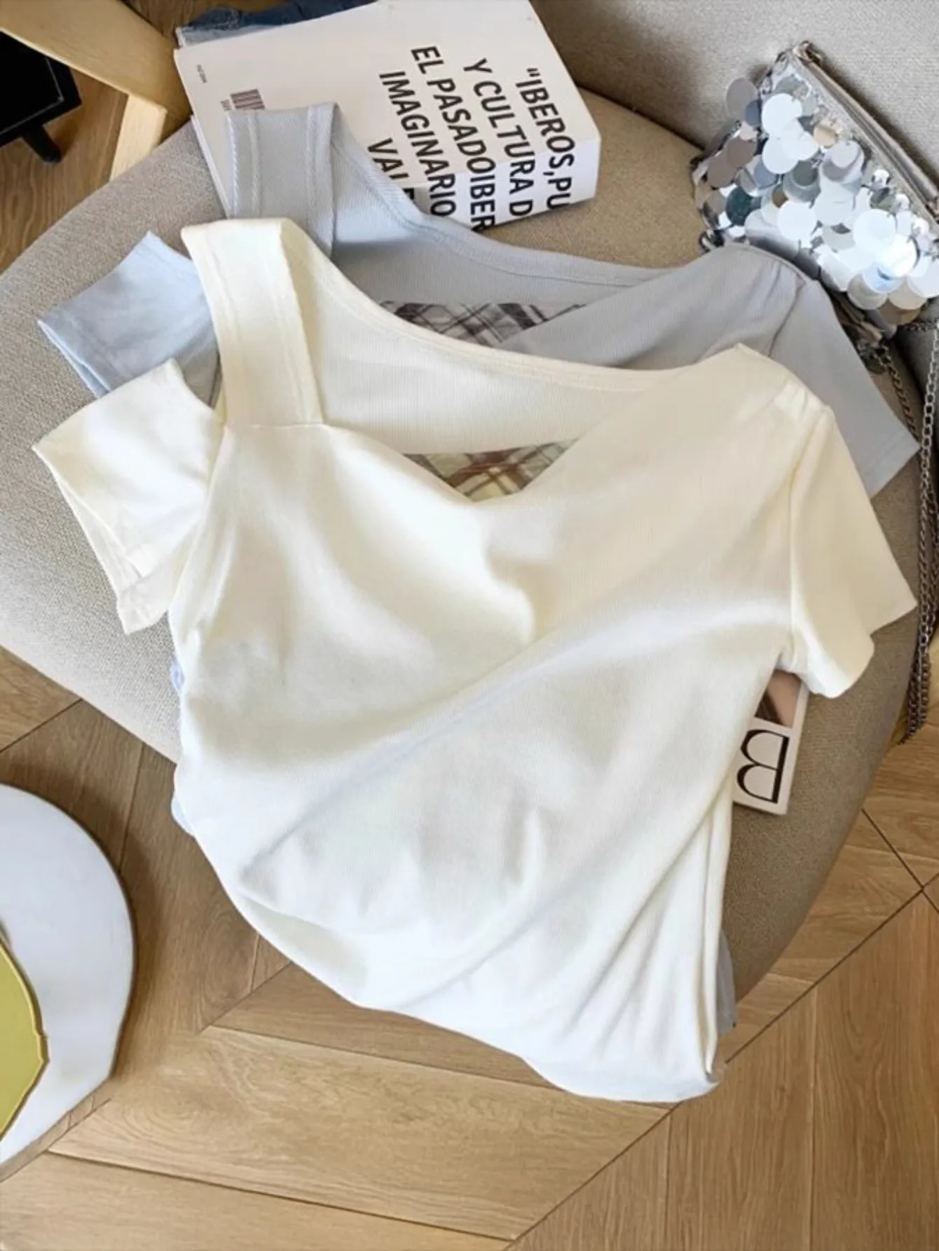 Summer Off The Shoulder Top with Side Drawstring Fake Two Piece Design Slim Fitting Suitable for Daily Inner and Outer Wear