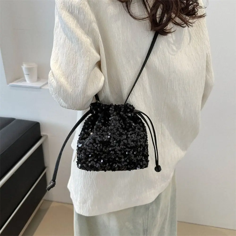 

Portable Shiny Evening Banquet Bag Korean Style Handbag Drawstring Crossbody Bag Small Purse Mini Bucket Bag Wedding