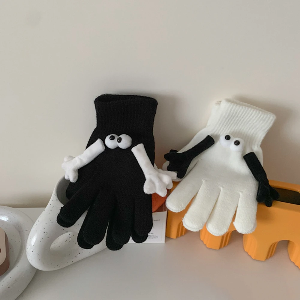 Fashion Funny Creative Magnetic Attraction Gloves Black White Cute Big Eye Full Finger Couples Warm Mittens 1 Pair Couple Gloves