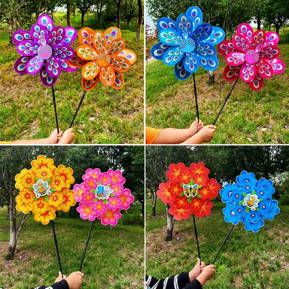 กังหันลมหลากสีสันรูปนกยูง วัสดุ PVC แบบดั้งเดิม หมุนได้ ของตกแต่งปิกนิก ของเล่น แบบสองชั้น