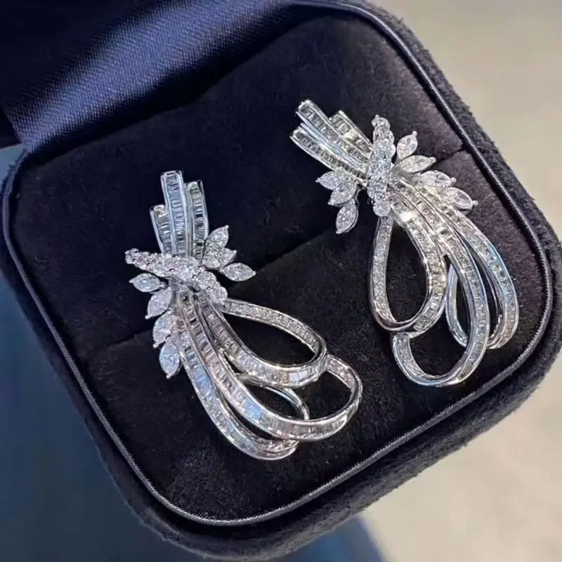 

BELLUX 925 Sterling Silver Gold-plated Synthetic Zircon White Floral Sweet Earrings Women's Fashion Jewelry