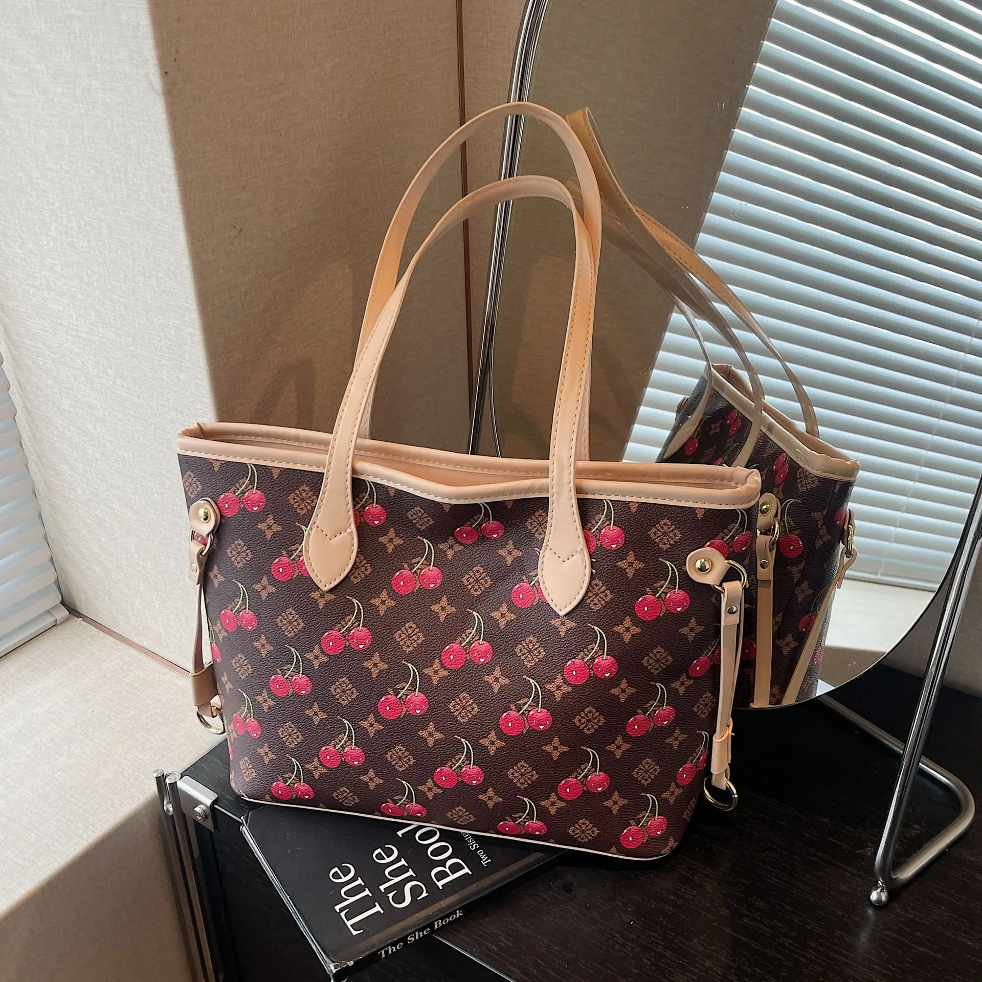 

‌2025 Fall Tote Bag for Women, Cherry Print Large Capacity Shoulder Bag, Fashion Casual Work Purse