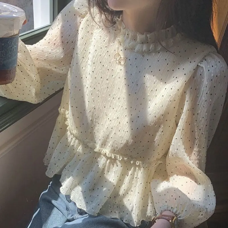 American Style Fresh Shirt with Fashionable Ruffle Edge Doll Top for Casual and Sweet Design Niche and Unique Versatile Shirt