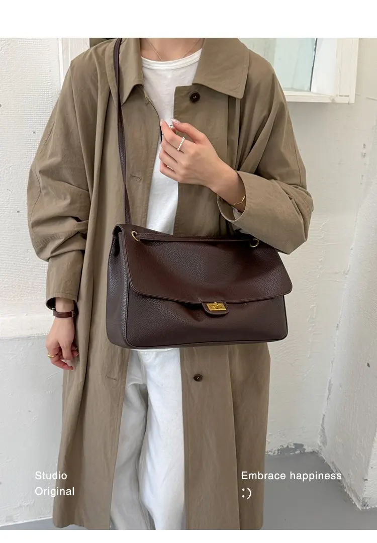 Bolso tipo cubo para mujer, diseño vertical de un solo asa, tapa abatible ancha, diseño sencillo y elegante, adecuado para adultos de 20 a 60 años.