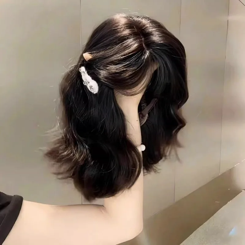 Korean-style wig, woolen curly hair, full head cover with bangs, age-defying, textured, natural for autumn and winter women
