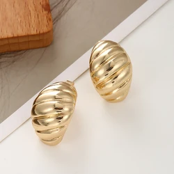 CC Shape Croissant Chunky Hoop Clip on Earrings For Women Non Pierced Circle Earrings 2023 Trending Jewelry Gifts