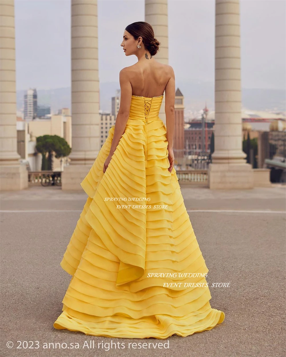 SPRAYING Elegant Yellow Tiered Ruffles Wedding Party Dress Strapless A Line Prom Gown Sleeveless Formal Occasion Dresses