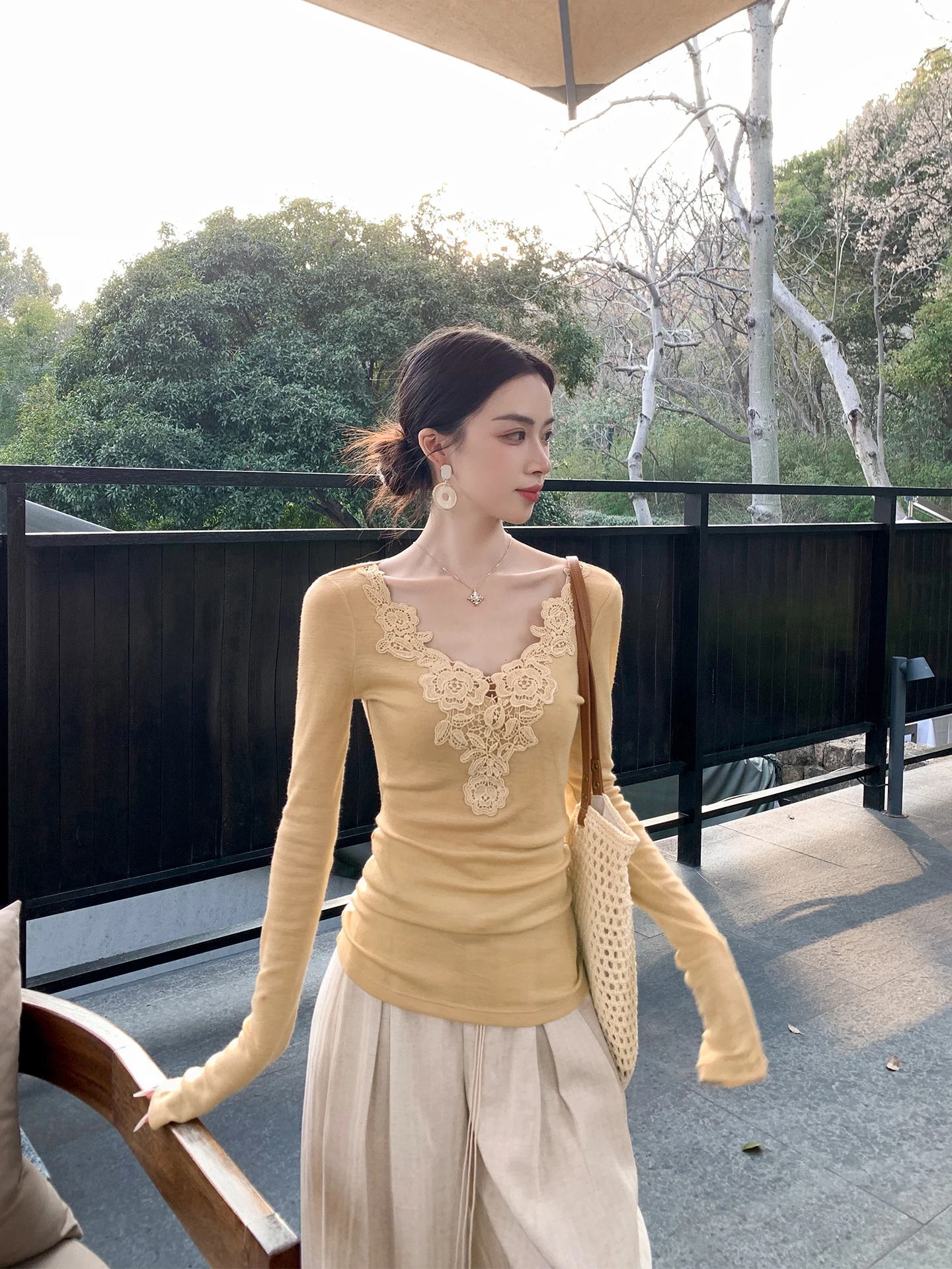 

Элегантный женский вязаный свитер с цветочным воротником, приталенный крой, новинка весеннего сезона, высокое качество, дышащий, комфортный.