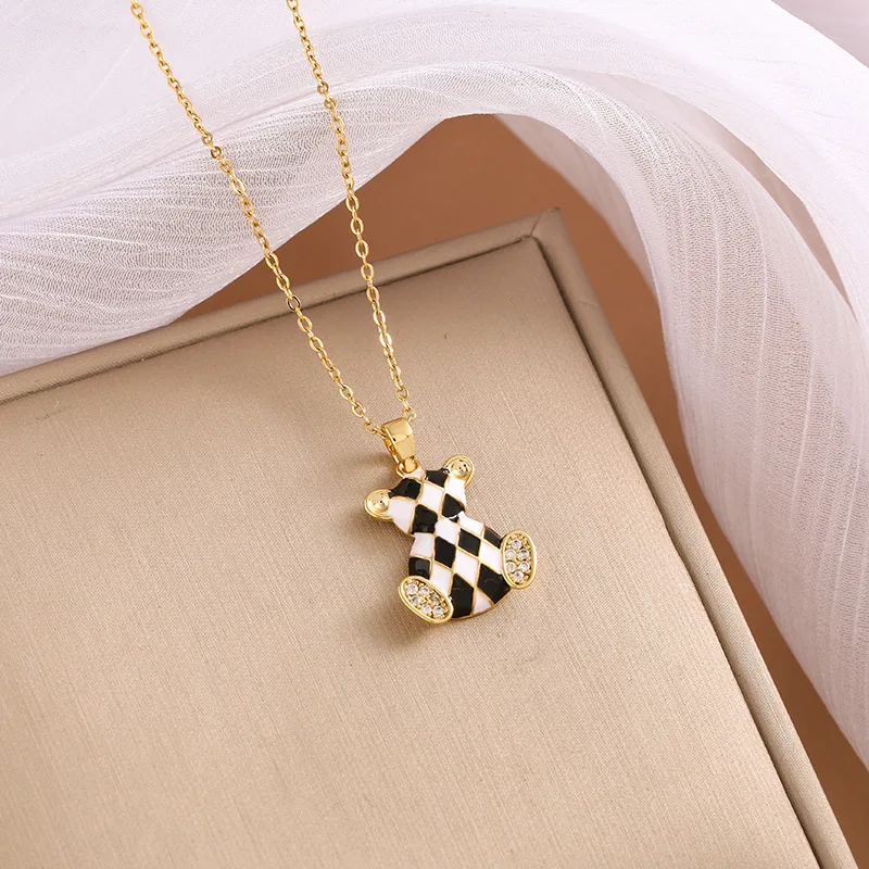 2025Новая женская цепочка на ключицу с легкой роскошкой, слегка инкрустированным медведем из настоящего золота и рисунком тысячи птиц.