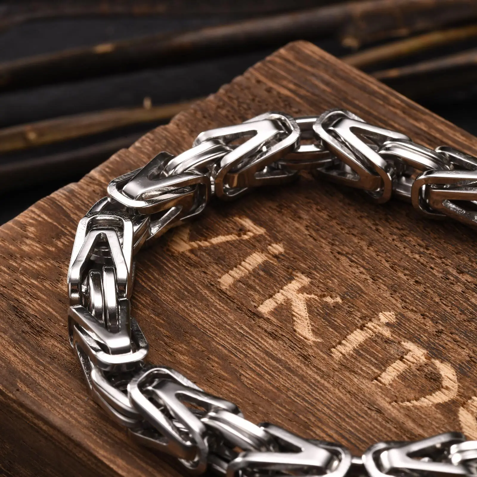 

Vnox Personality V Shaped Byzantine Chain Bracelets for Men,Black Antique Silver Color 8mm Stainless Steel Links Chain Wristband