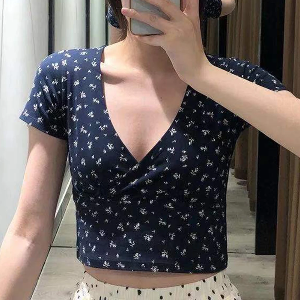 Elastic Fit Top Floral Crop Top Casual Occasions Grayish Blue Brand New Condition Casual Street Style Fitted Style