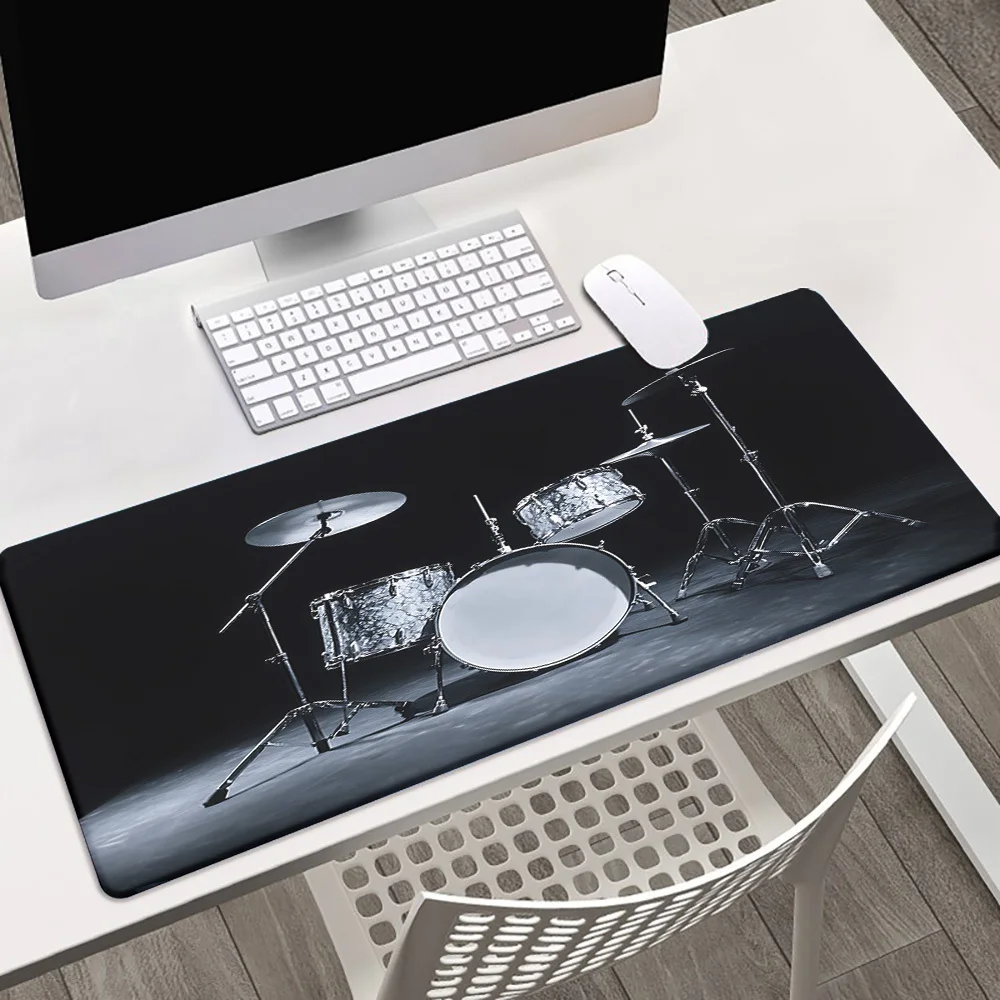 

The XXL music drum set with printed mouse pads and anti-slip rubber is suitable for gamers and home computer accessories