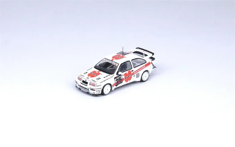 

INNO 1:64 SIERRA RS500 #25 TEAM RACING Diecast Model Car