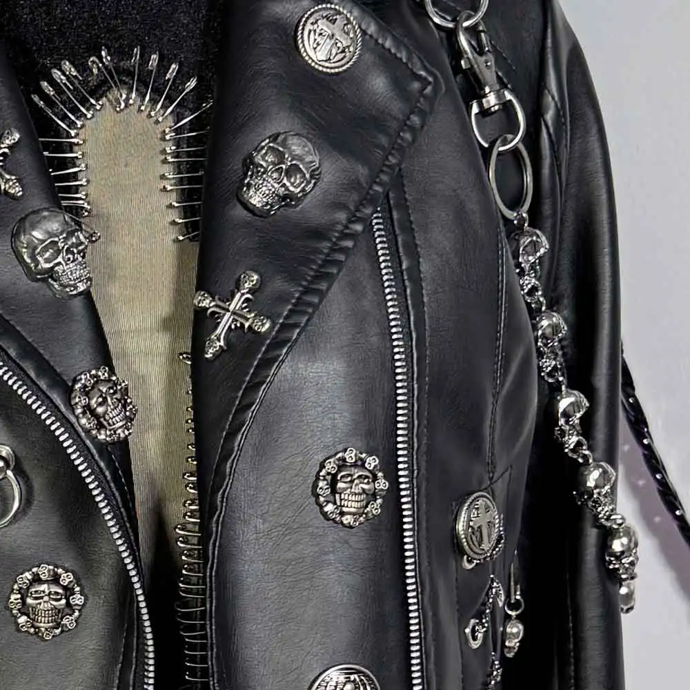 Y2K 비건 가죽 스컬 스터드 리벳 재킷 코트 E-걸즈 고딕 하라주쿠 그런지 체인 이모 에코 DIY 펑크 록 핸드메이드