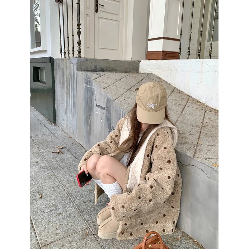 Women Polka Dot  Faux Fur Coats Color Blocked Casual Jackets V Neck Long Sleeves Single Breasted Loose Office Lady 2025 Winter