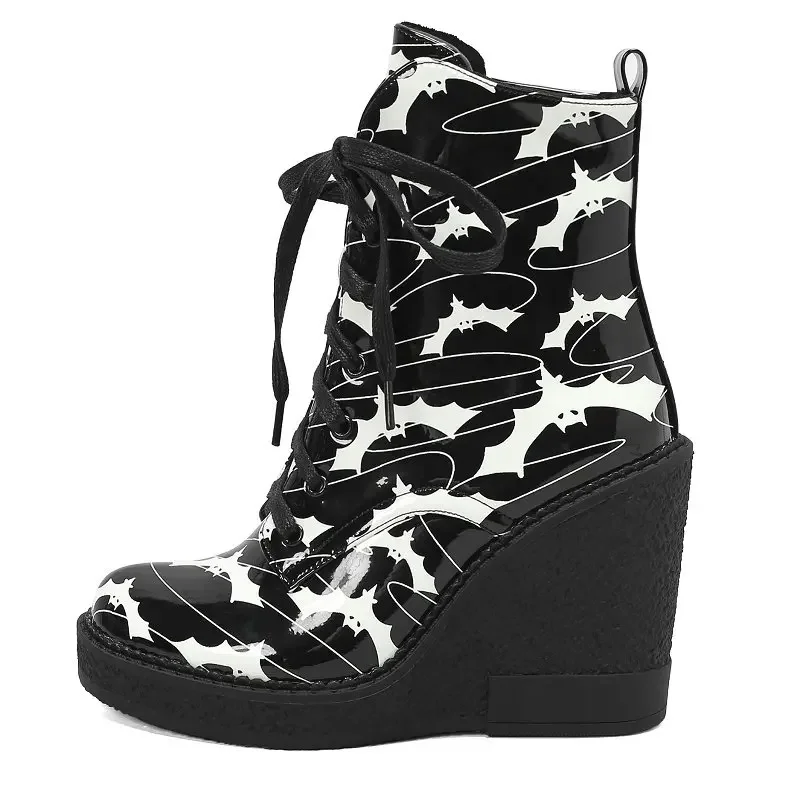 

Animal Bat Print Patent PU Leather Ankle Botines Lace-up Platform Wedges High Heels Woomen Goth Shoes Winter Ankle Snow Boots