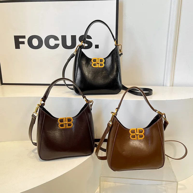 

High-End Texture Women's Small Square Bag - 2025 New Popular Simple Foreign Style, Commuter Fashion Shoulder/Message Women's Bag