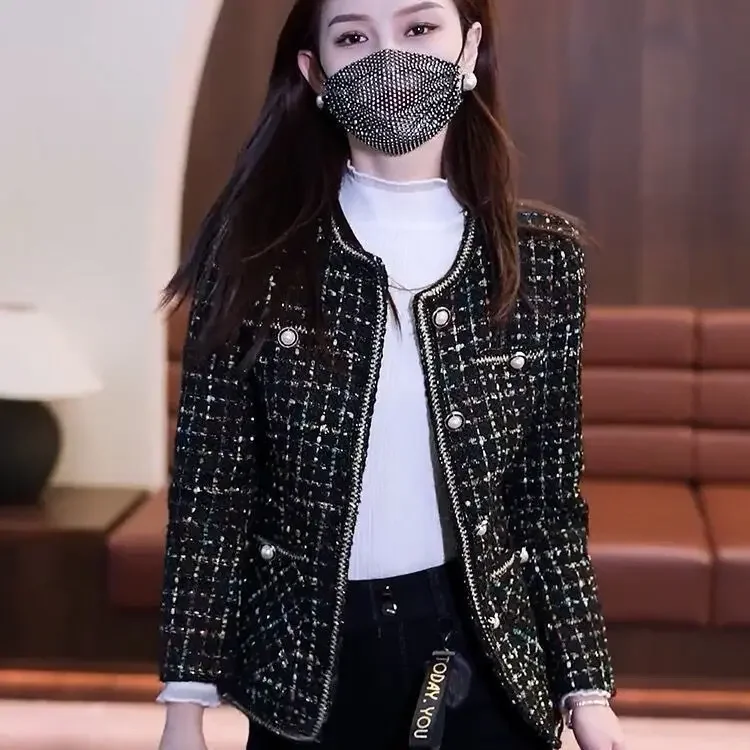 سترة عصرية قصيرة للسيدات على طراز العطر لخريف وشتاء جديدة كبيرة الحجم سترة ربيعية عصرية من ألياف البوليستر المستديرة Co #1