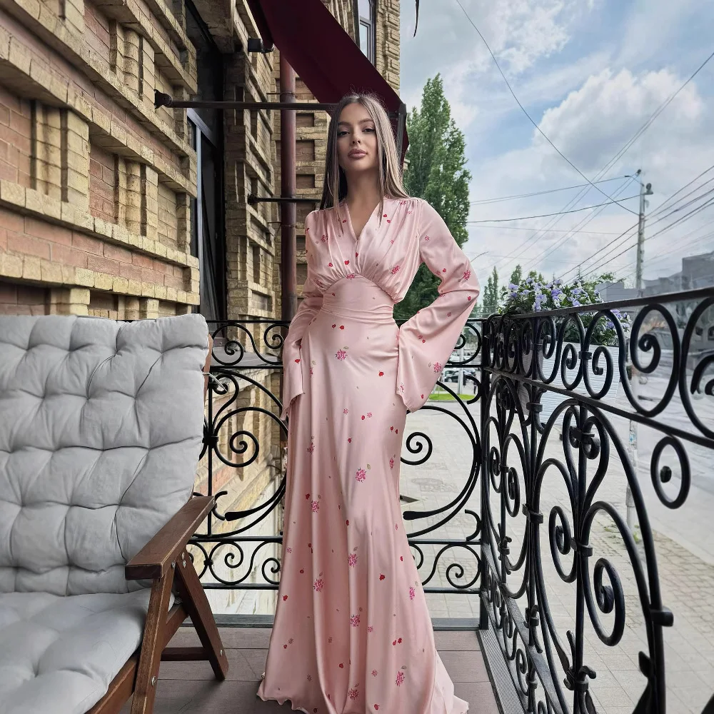 Vestido feminino elegante e justo