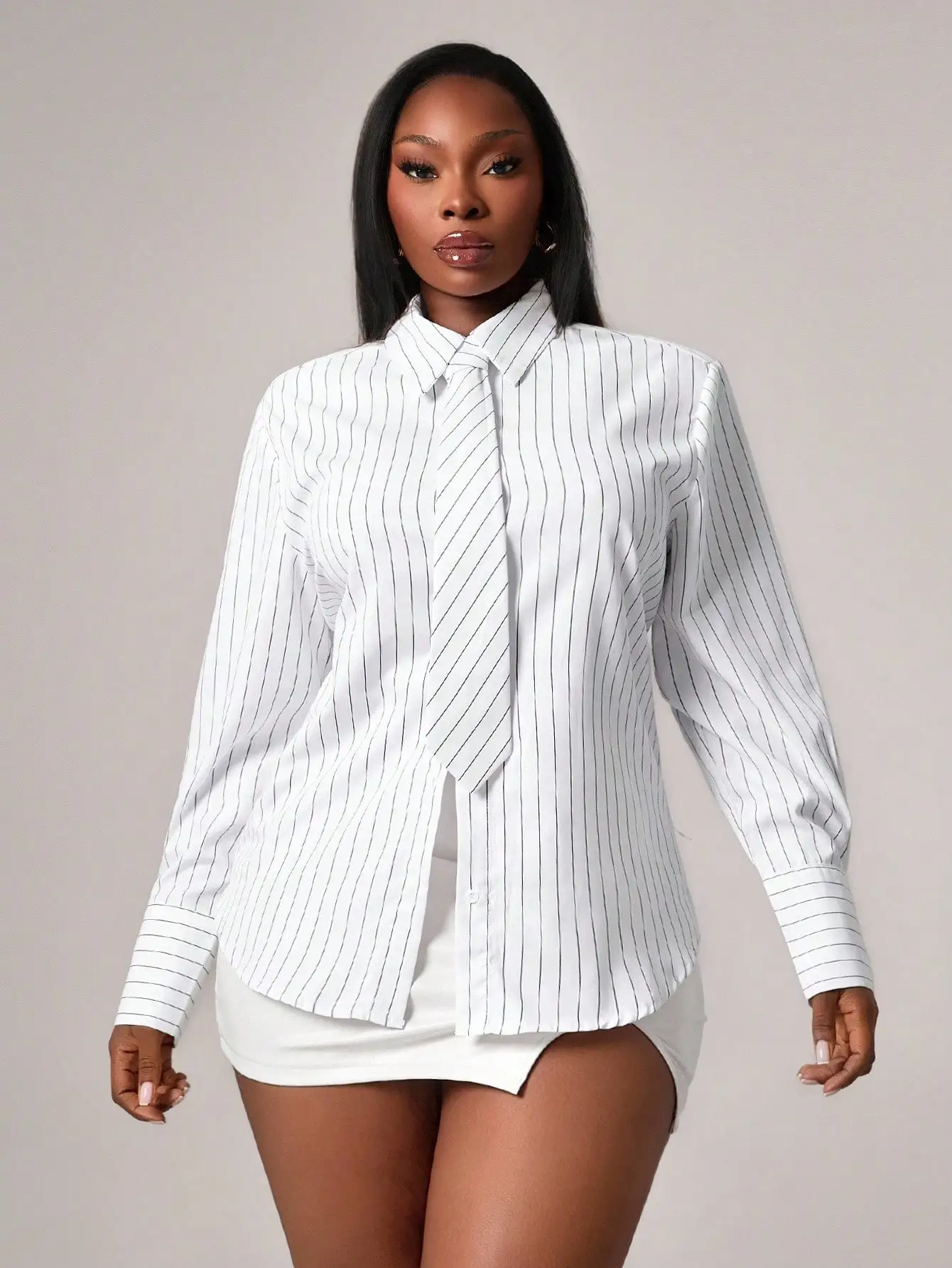 

Рубашка в полоску на пуговицах больших размеров с галстуком, длинный рукав, стильный дизайн для офиса, свиданий и повседневной носки