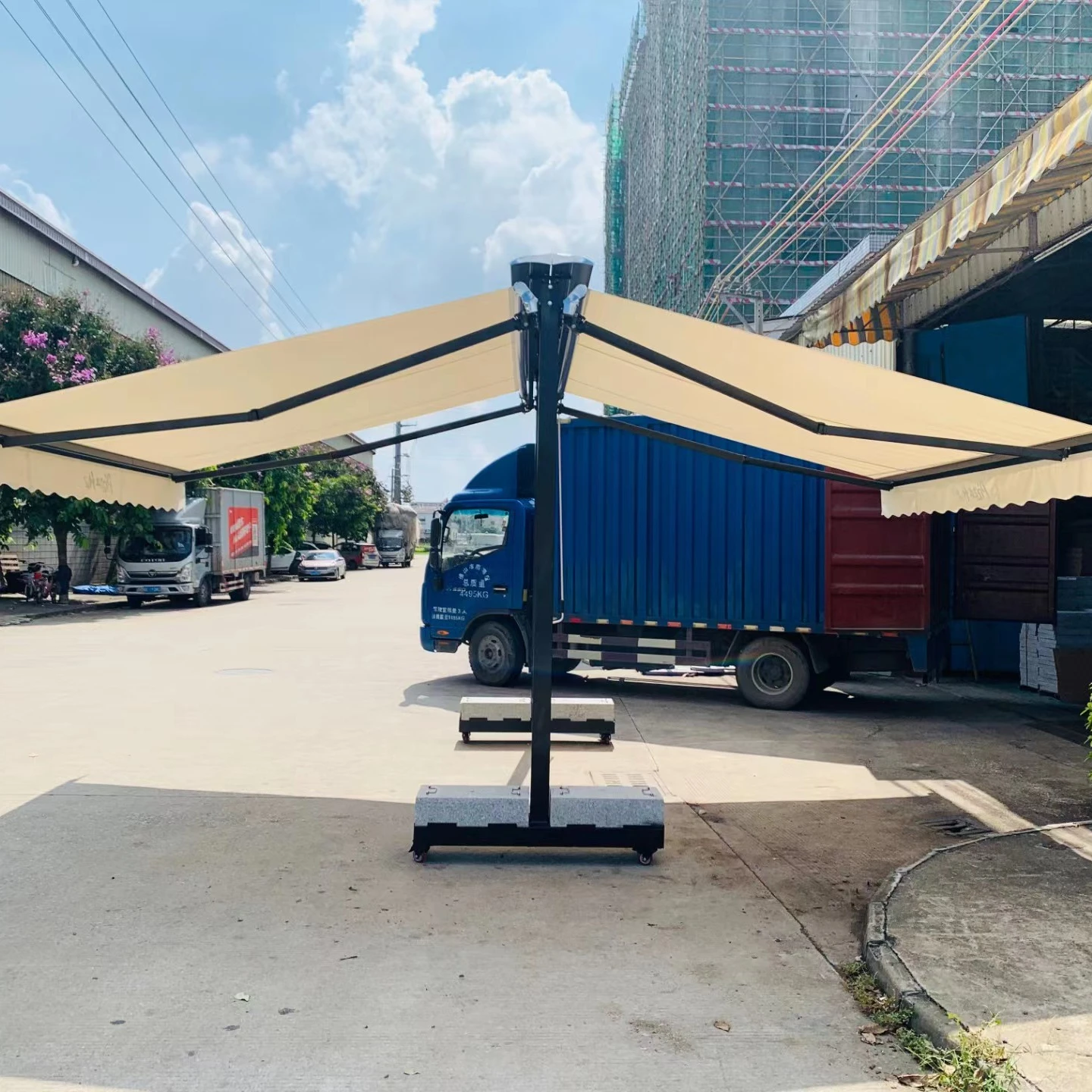 Large Outdoor Retractable Awning Restaurant Outdoor Canopy Full Cassette Motorized Patio Butterfly Double Open Awning Custom