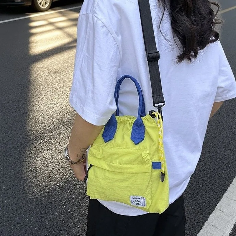 

Lightweight Drawstring Crossbody Tote Bag, Casual Daily Carry Handbag for Women and Teen Girls, for Daily Commuting, Short
