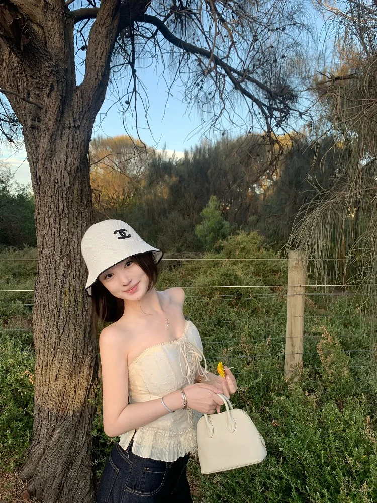 

Wuuus Baroque Sle Lace Sexy Women's Csole with Chest Pad Floral Trimmed Top Svel Slim Fit Vest for Spring