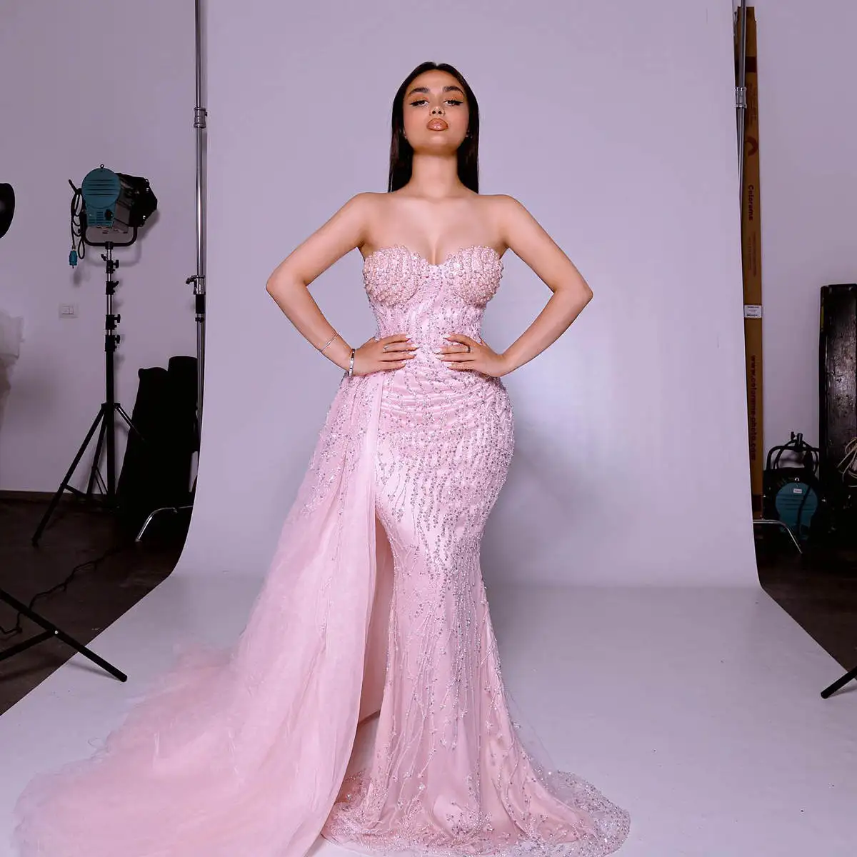 Illusion Wedding Dress Mermaid Strapless Pearls Backless Sleeveless Floor-Length Bridal Gowns Vestido De Noiva Custom Made