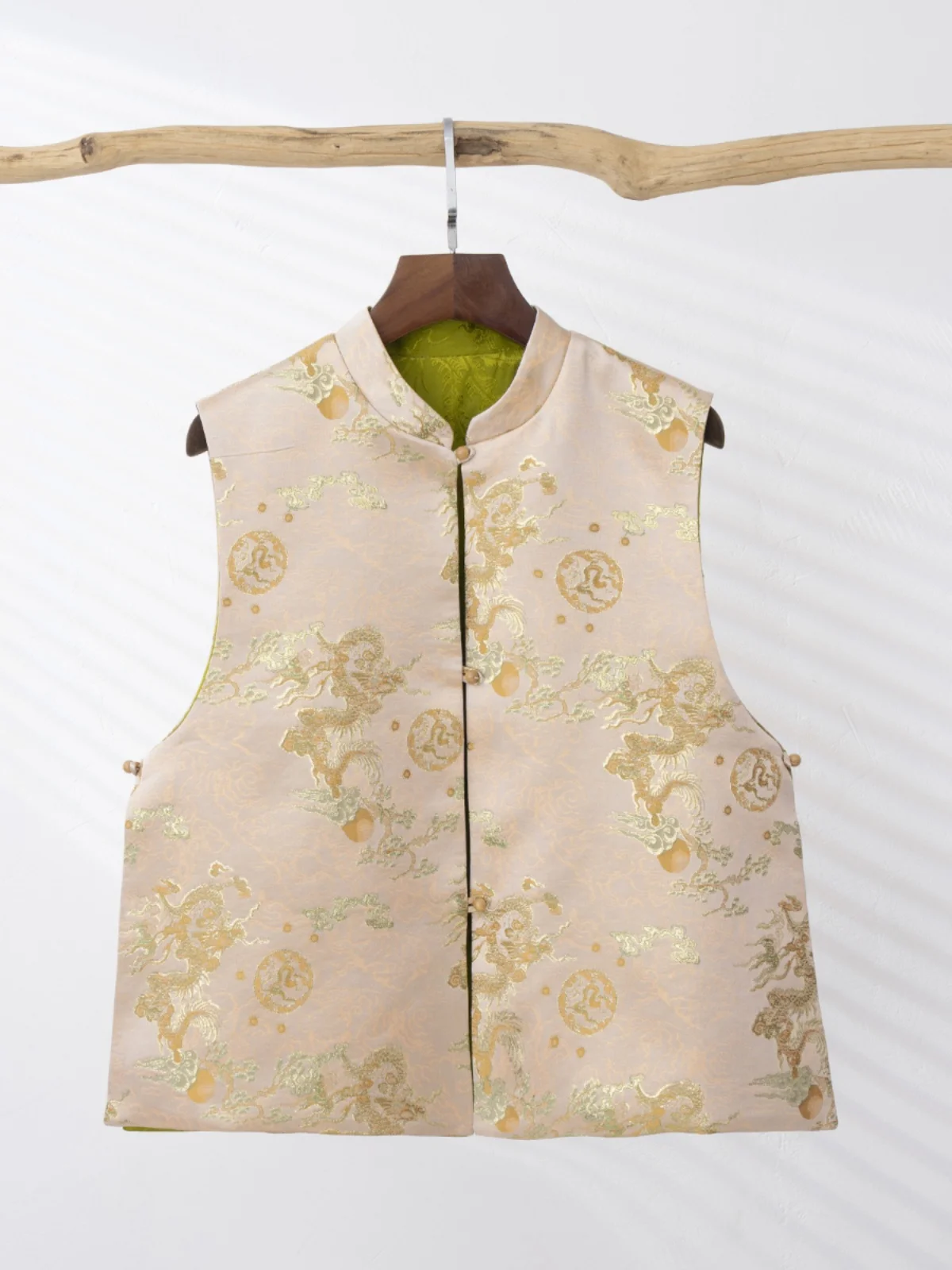 เสื้อกั๊กสไตล์จีนแบบสองด้านสำหรับผู้หญิง คอตั้งย้อนยุค ลายมังกรทองทอ พร้อมแผ่นเสริมไหล่ สไตล์จีนดั้งเดิม