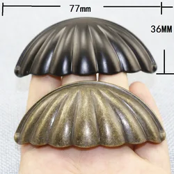 1Pcs  Antique Brass Shell Knob Cupboard Door Cabinet Desk Drawer Furniture Pull Handle  door knobs and handles  handles  knobs
