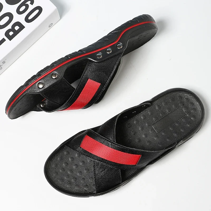 Men's Slippers Summer Comfortable and Breathable Home Bathroom Slipper Fashionable Holiday Beach Sandals Large Size Men Slippers