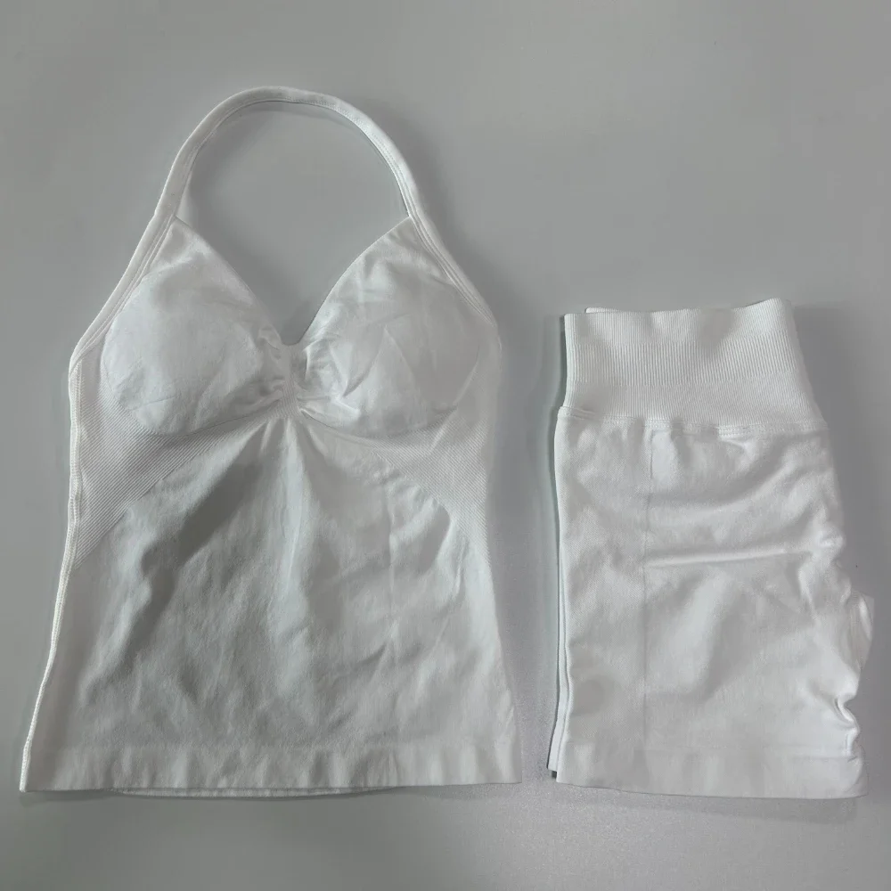 Damski zestaw do ćwiczeń bez logo, 2 sztuki: top bez pleców i szorty bezszwowe z wysokim stanem i marszczeniem, odzież fitness, zestaw do treningu, strój gimnastyczny.