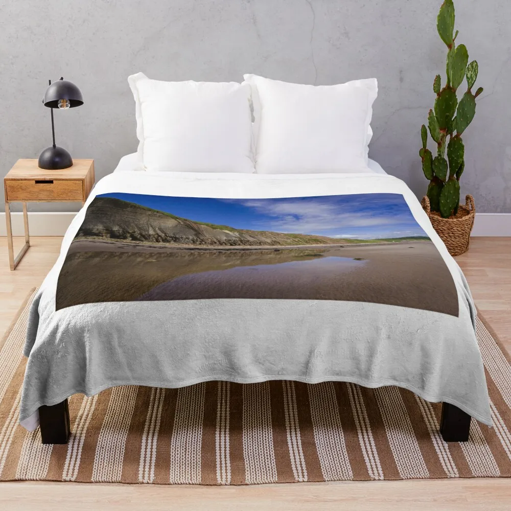 

Cayton Bay Cliff Reflection Throw Blanket Thins Luxury Polar Bed covers Blankets