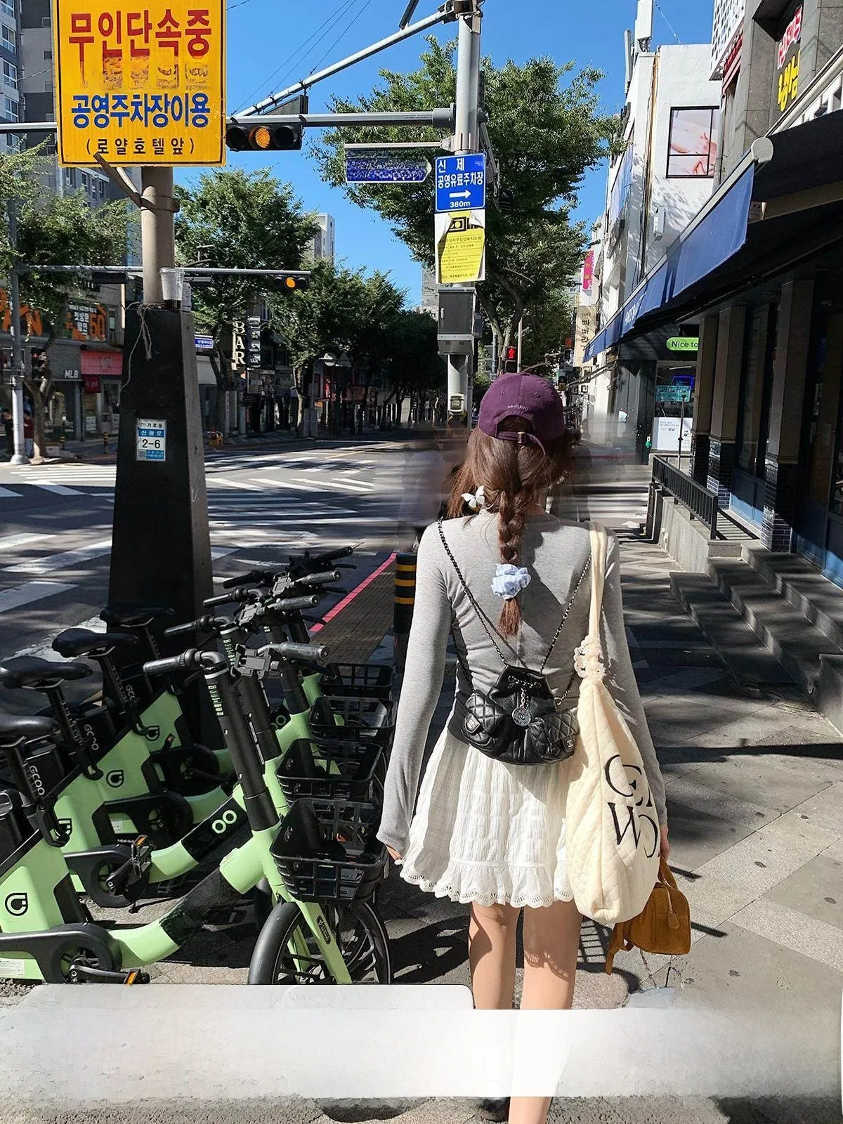 

Белая юбка-трапеция с кружевной отделкой и высокой талией для женщин, осенняя модная облегающая короткая юбка из полиэстера и вискозы