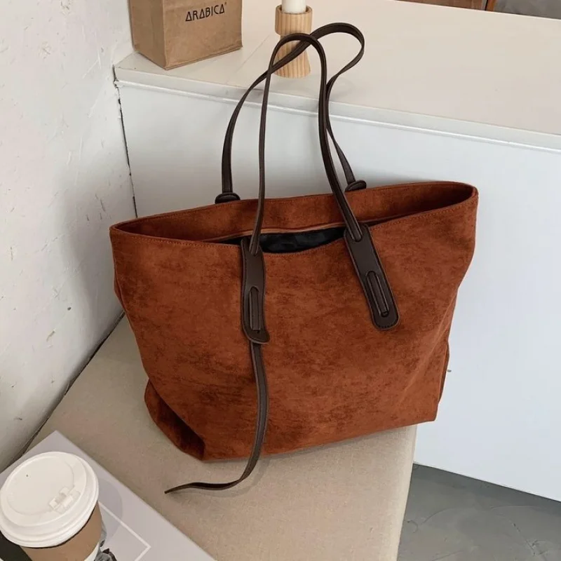 

Best Designer Paris Fashion Tote Bag for Casual Women with Trendy Vintage and Minimalist Charm