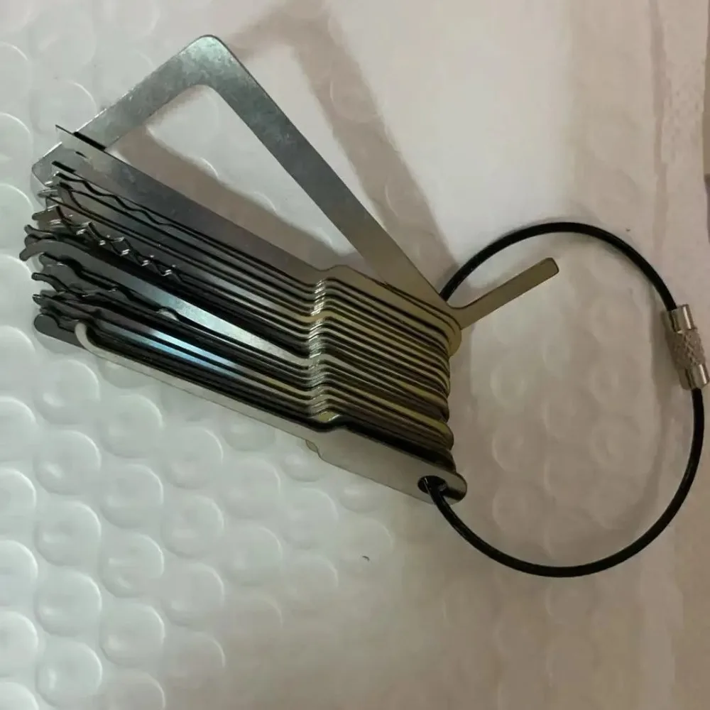Image of 22-in-1 Universal-Schlüsselsatz, Tragbares Werkzeug zum Öffnen von Türen bei Schlüsselverlust