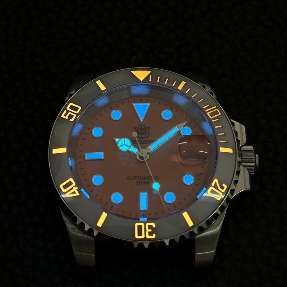 STEELDIVE Men Diver Watch 40.5mm Automatic Mechanical Wristwatch 30ATM Waterproof BGW-9 Luminous Sapphire NH35 120 Clicks Bezel
