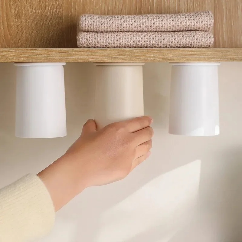 Creative Magnetic Inverted Mouthwash Cup No Punching Mirror Cabinet Storage Simple Toileting Couple Brushing Home Storage