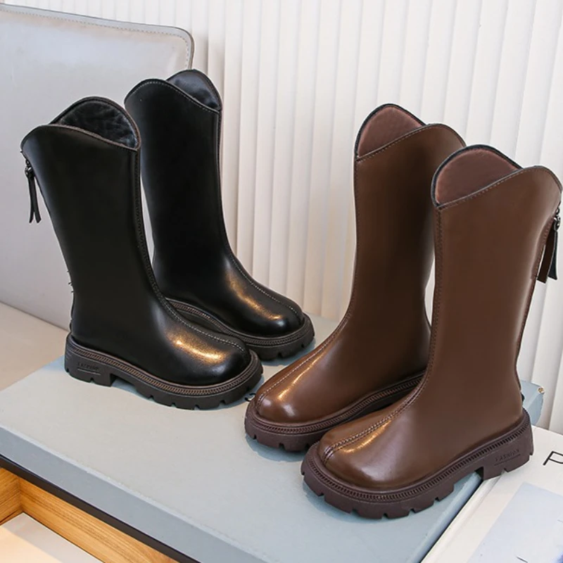 بطانة مخملية مزدوجة الوجه للفتيات وسحاب خلفي تصميم أحذية عالية موضة جديدة أحذية جلدية مقاومة للماء في الخريف والشتاء.