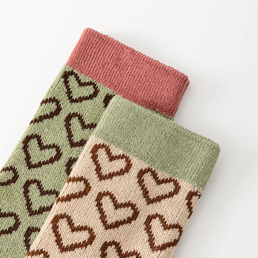 Kaus Kaki Desainer Kaus Kaki Wanita Musim Gugur Musim Dingin Gaya Hati yang Menawan Kaus Kaki Setengah Betis Nyaman Lembut Hangat Kaus Kaki Berbulu Hadiah untuk Wanita