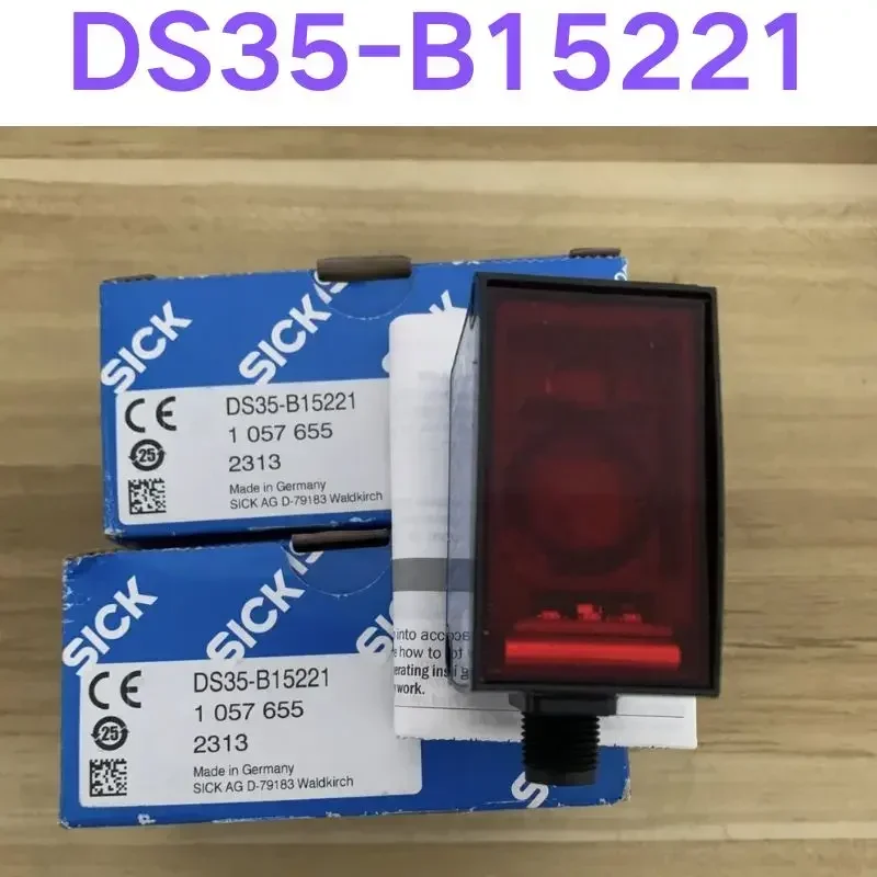 Brand-new  Photoelectric sensor DS35-B15221