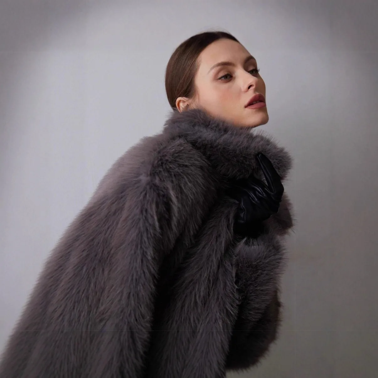 2025 Herfst Winter Nieuwe Mode Dames Effen Kleur Turn-down Kraag Lange Mouw Eenvoudige Basic Elegante Nepbont Jas Vrouwelijke Jas