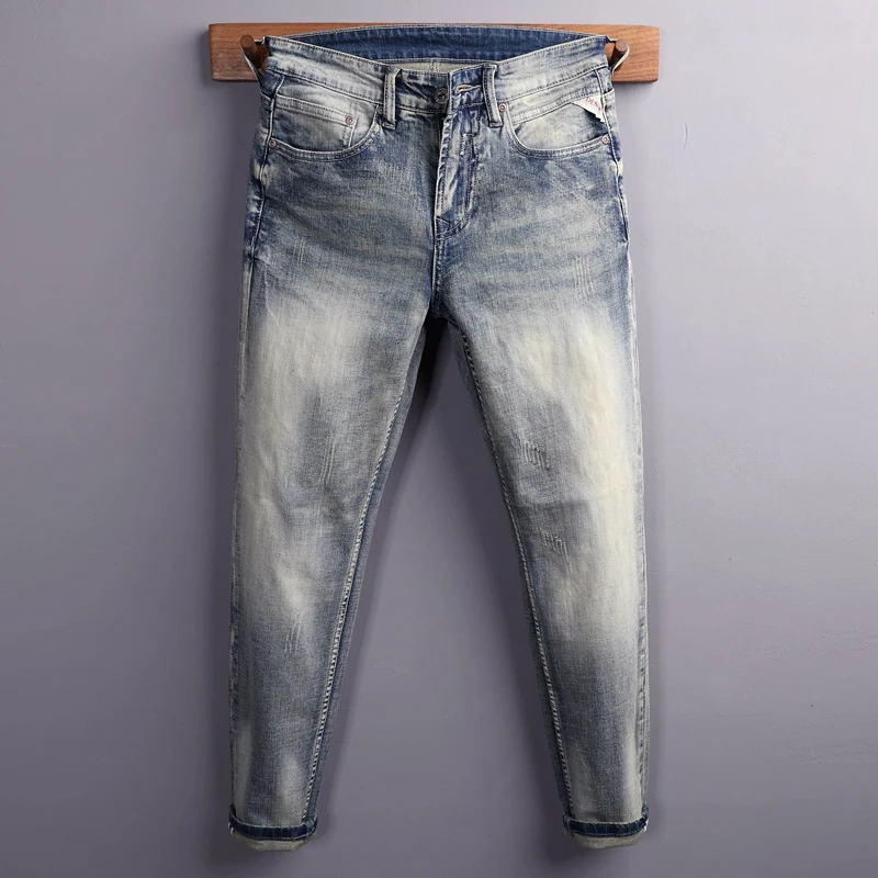 Italian style jeans da uomo alla moda, lace up slim fit elastic light blue chiaro back collar Pantaloni da uomo con bottoni Pant