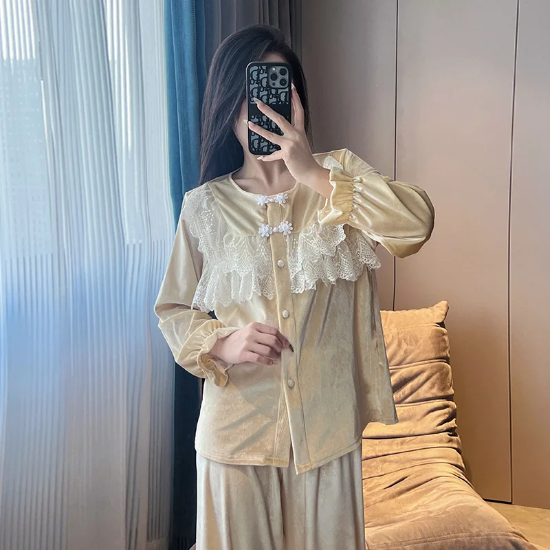 Golden Velvet Pajamas Women's 2024 Autumn Winter New Long sleeved Set Lace Sweet Palace Round Neck Pijamas Nightwear Homewear