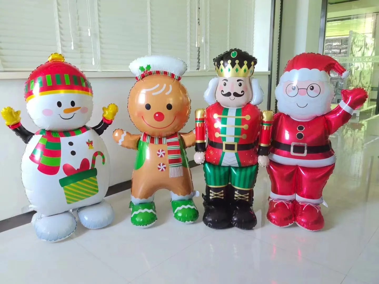 1 Stück Weihnachtsmann Schneemann Lebkuchenmann Weihnachtsbaum und Rentier Luftballons für Weihnachtsfeierdekorationen, Winter Weihnachten