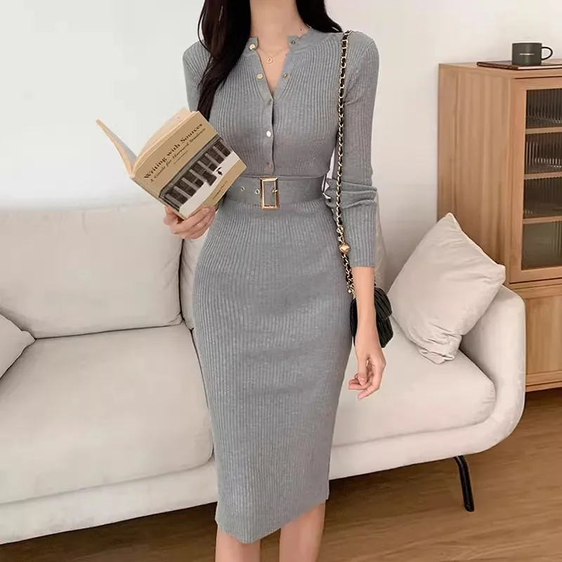 

Retro V-Neck Long Sleeved Knitted Dress For Women In Autumn And Winter, With A Sense Of Luxury And Chic Knitted Dress