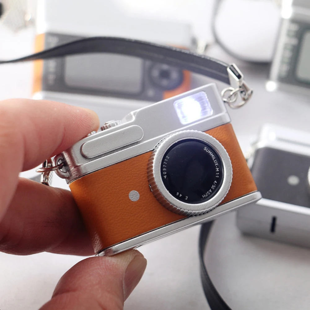 1pc Mini Camera Model Keychain Retro Camcorder Miniature Decor Can Shine Keyring for Dolls Camera Sound Light Effects Key Chain